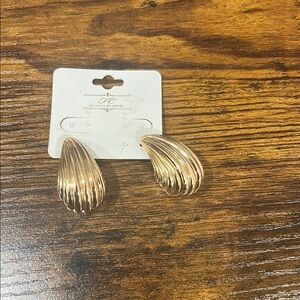 Gold Teardrop Earrings